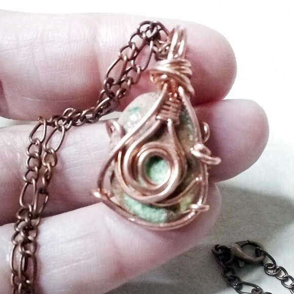 Reversible! Copper Wire Wrap Green Jasper Pendant + 21" Figaro Chain - Handmade - Picture 5 of 13